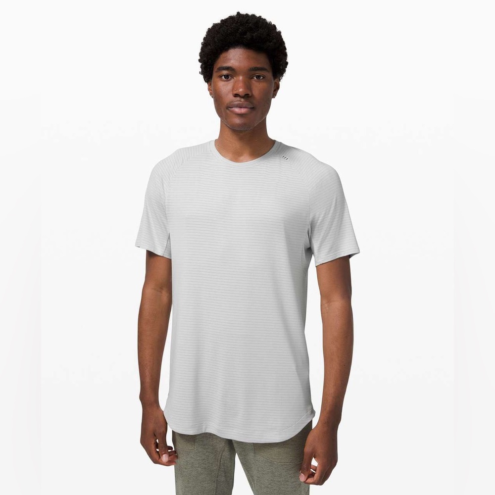 Lululemon drysense short sleeve tshirt L